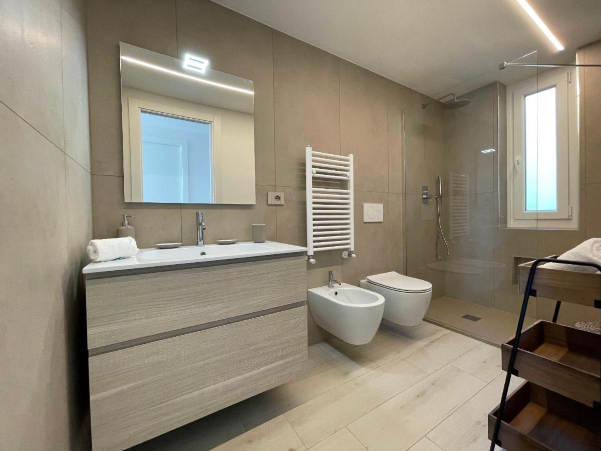 韦内雷港Casa Irene Terrazza Vista Mare E Garage公寓 外观 照片